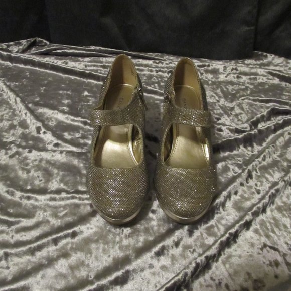 Bandolino Melizza Gold Heels Size 8M $25 - Picture 3 of 11